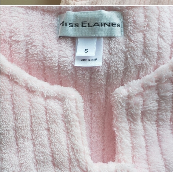 Miss Elaine Robe - Picture 4 of 11